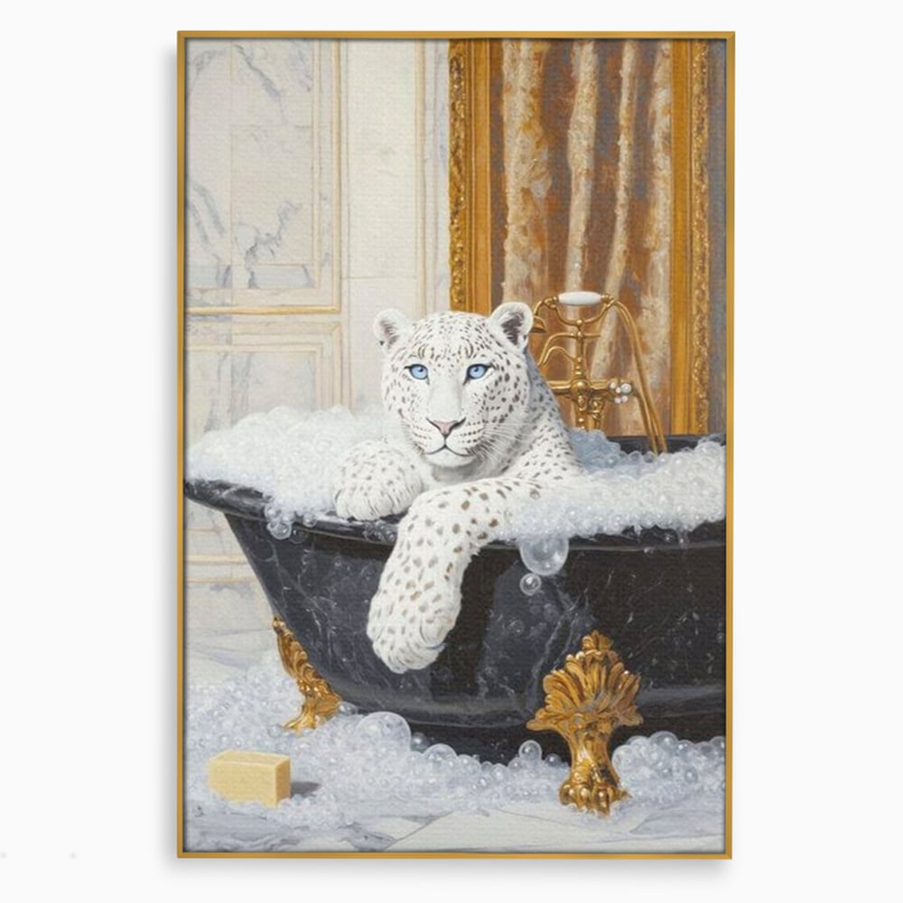 Tablou canvas cu tablou canvas cu leopard alb in cada, in rama de aluminiu auriu